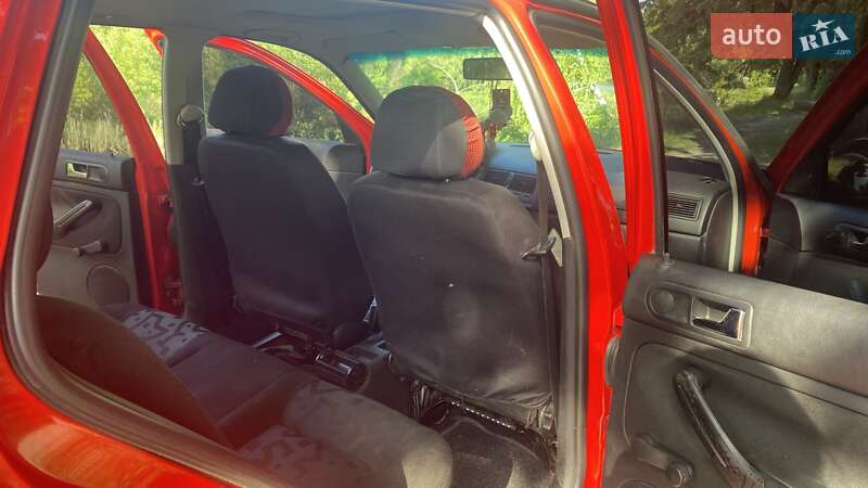 Хетчбек Volkswagen Golf 1998 в Малині