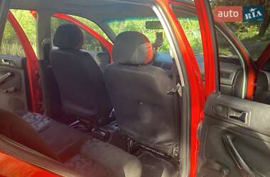 Хэтчбек Volkswagen Golf 1998 в 