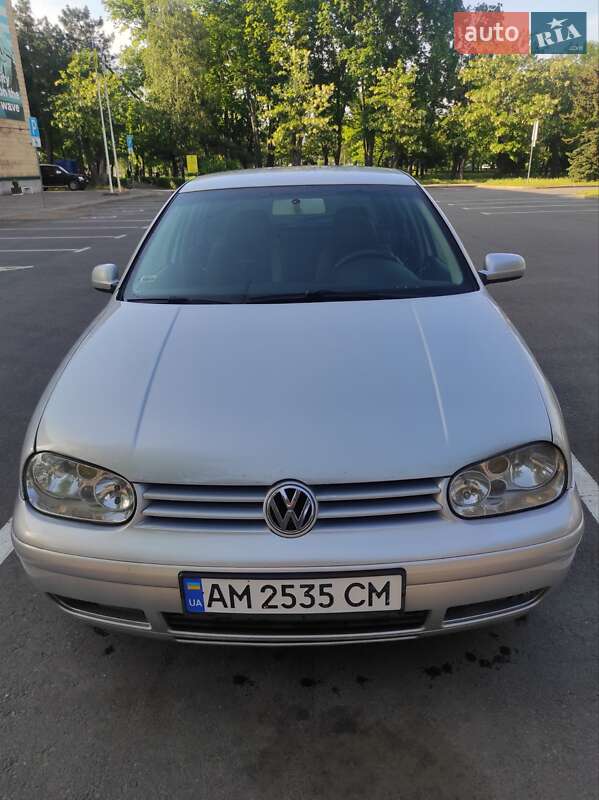 Хэтчбек Volkswagen Golf 1999 в Николаеве