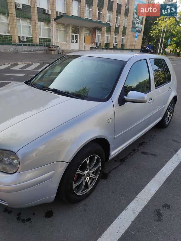 Хэтчбек Volkswagen Golf 1999 в Николаеве