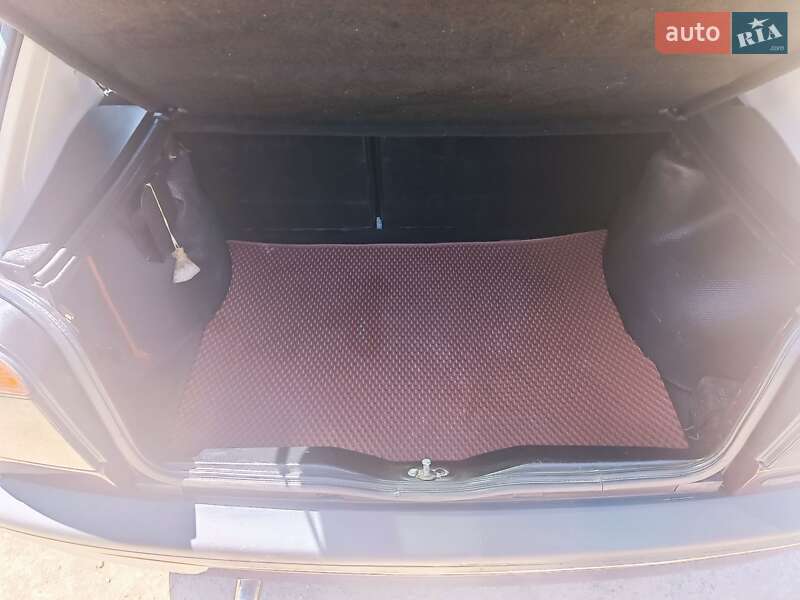 Хетчбек Volkswagen Golf 1994 в Тарутиному