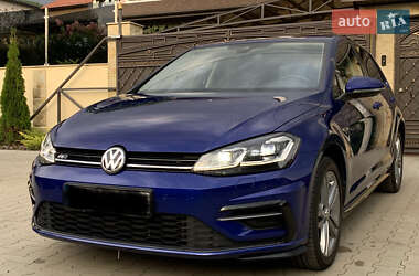 Хэтчбек Volkswagen Golf 2019 в Киеве