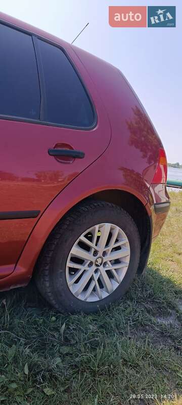 Хетчбек Volkswagen Golf 1998 в Попільні