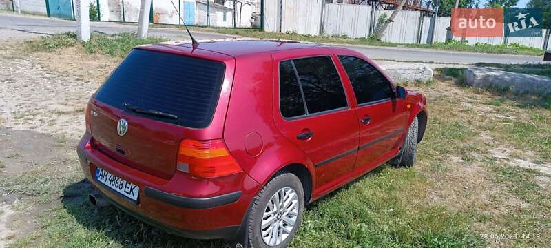 Хетчбек Volkswagen Golf 1998 в Попільні