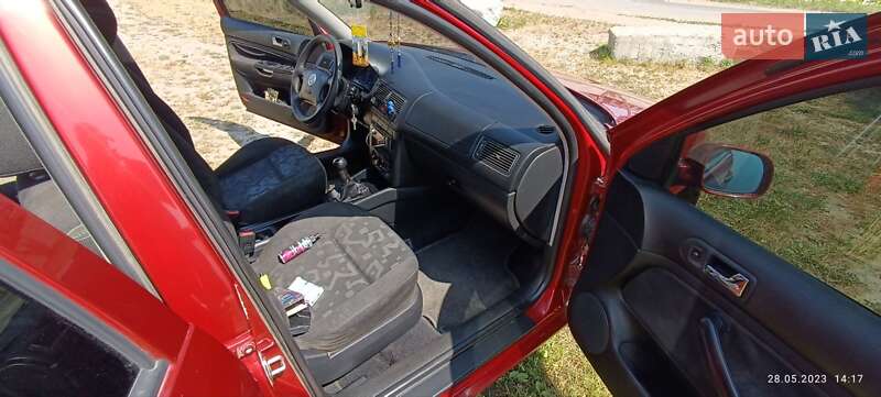 Хетчбек Volkswagen Golf 1998 в Попільні