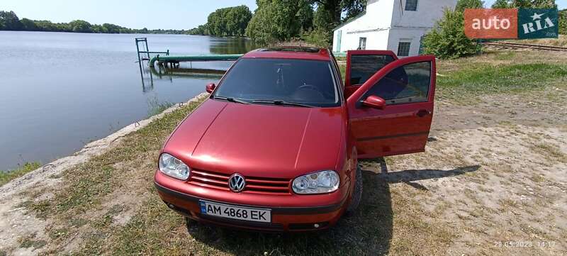 Хетчбек Volkswagen Golf 1998 в Попільні