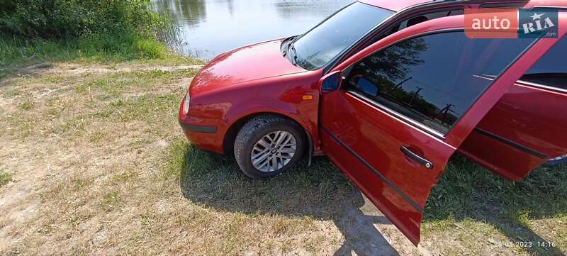 Хетчбек Volkswagen Golf 1998 в Попільні