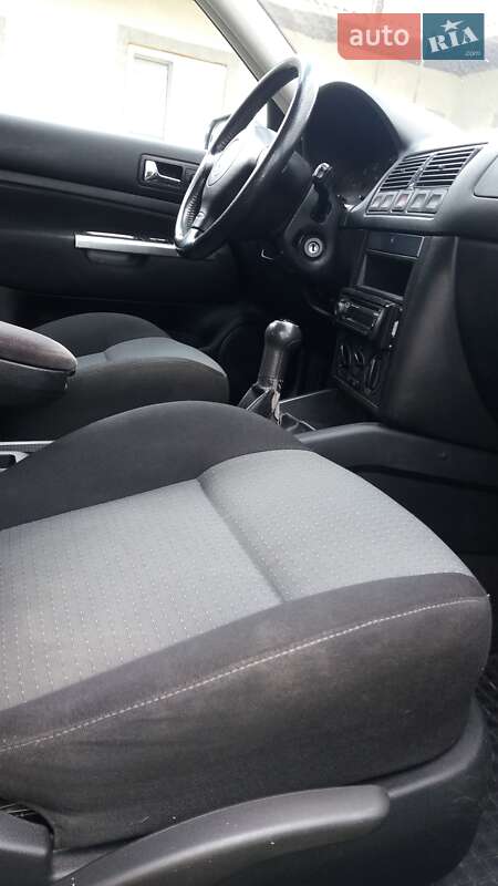 Універсал Volkswagen Golf 2005 в Млиніві фото 2 Універсал Volkswagen Golf 2005 в Млиніві