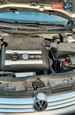 Хетчбек Volkswagen Golf 2002 в Вінниці