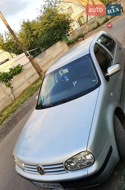 Хетчбек Volkswagen Golf 2002 в Вінниці