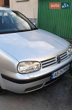 Хетчбек Volkswagen Golf 2002 в Вінниці