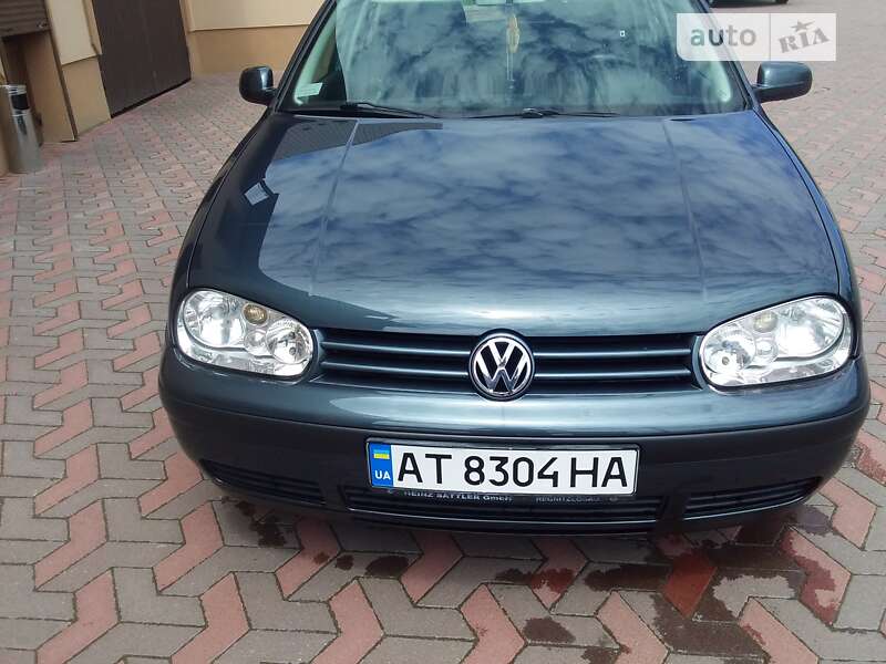 Хэтчбек Volkswagen Golf 2000 в Надворной