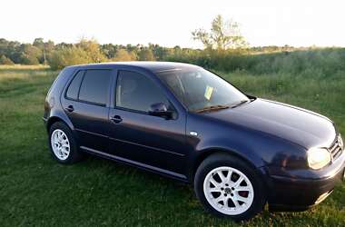 Хетчбек Volkswagen Golf 1999 в 
