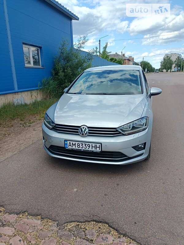 Хэтчбек Volkswagen Golf 2017 в Овруче фото 10 Хэтчбек Volkswagen Golf 2017 в Овруче