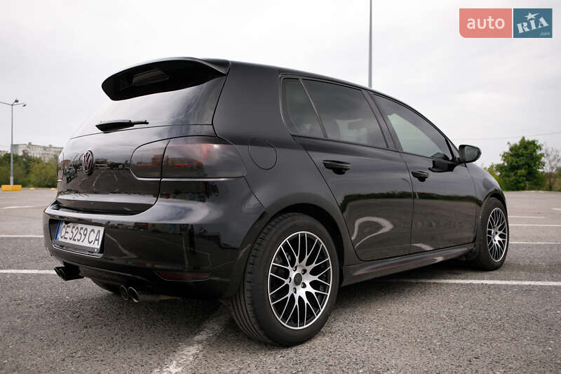 Хетчбек Volkswagen Golf 2012 в Чернівцях