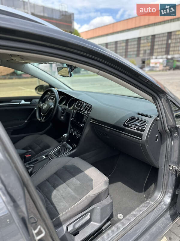 Универсал Volkswagen Golf 2013 в Луцке