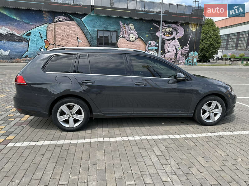 Универсал Volkswagen Golf 2013 в Луцке