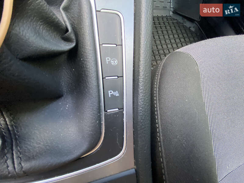 Універсал Volkswagen Golf 2016 в Кривому Розі