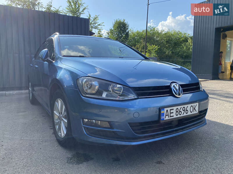 Універсал Volkswagen Golf 2016 в Кривому Розі