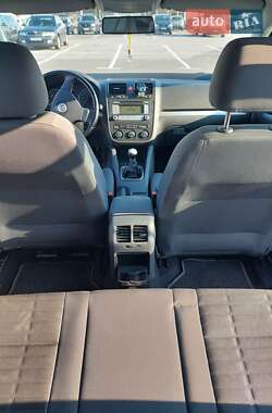 Хэтчбек Volkswagen Golf 2007 в Ужгороде