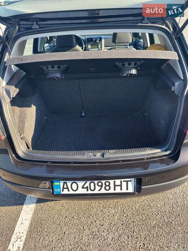 Хетчбек Volkswagen Golf 2007 в Ужгороді