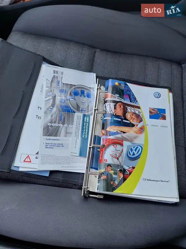 Хетчбек Volkswagen Golf 2007 в Ужгороді документ