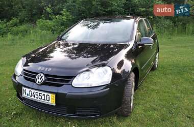 Хэтчбек Volkswagen Golf 2005 в Тернополе