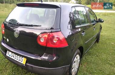 Хэтчбек Volkswagen Golf 2005 в Тернополе