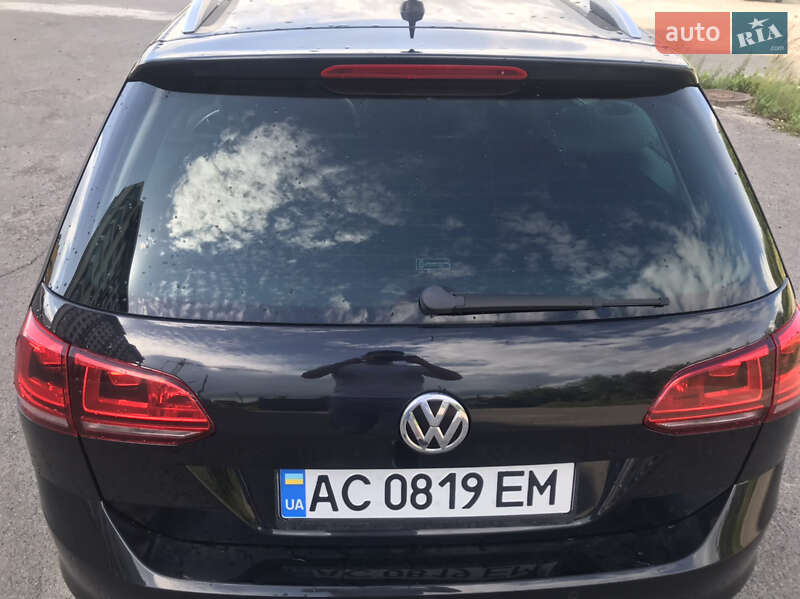 Універсал Volkswagen Golf 2016 в Луцьку