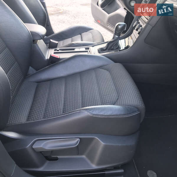 Універсал Volkswagen Golf 2016 в Луцьку