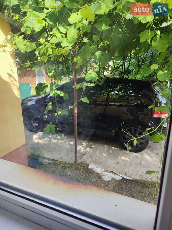 Хетчбек Volkswagen Golf 2010 в Чернівцях