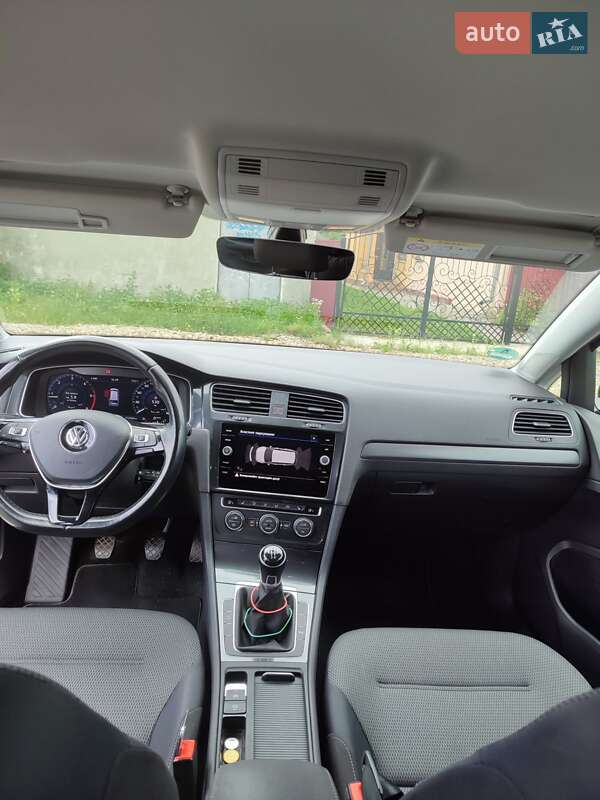 Універсал Volkswagen Golf 2017 в Стрию