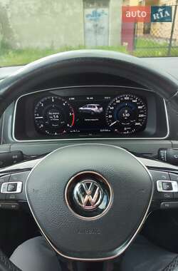 Универсал Volkswagen Golf 2017 в Стрые