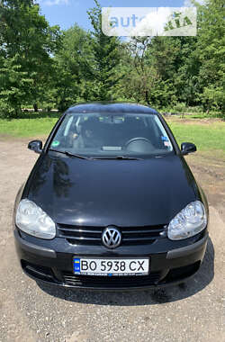 Хэтчбек Volkswagen Golf 2005 в Тернополе