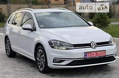 Универсал Volkswagen Golf 2017 в Луцке