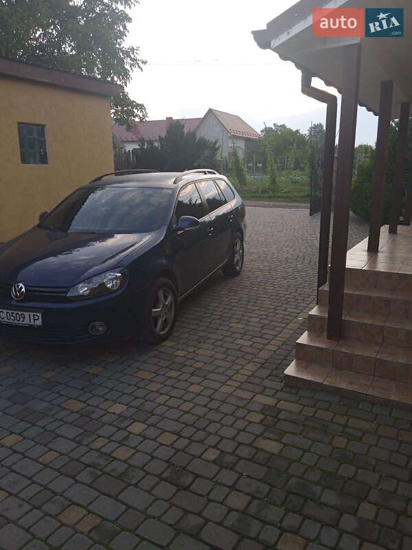 Універсал Volkswagen Golf 2010 в Самборі
