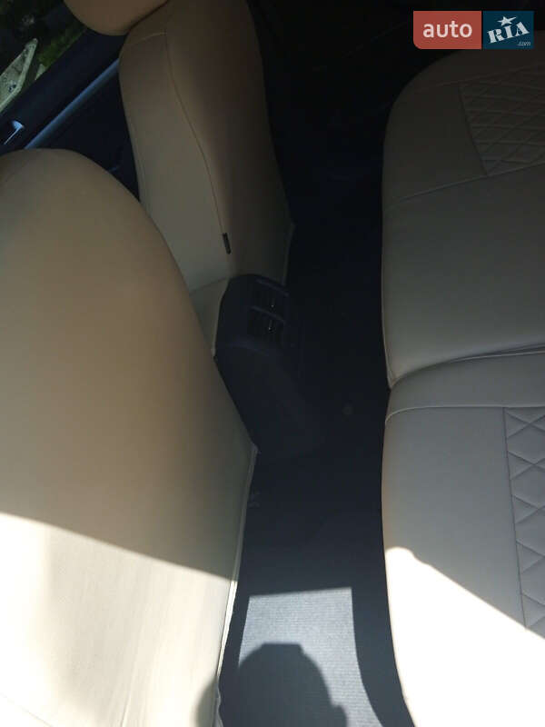 Універсал Volkswagen Golf 2010 в Самборі