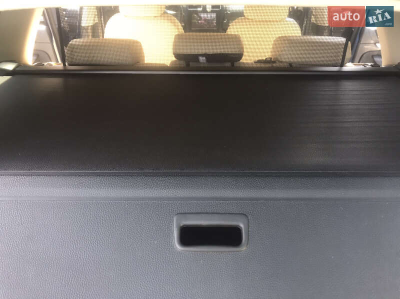 Універсал Volkswagen Golf 2010 в Самборі