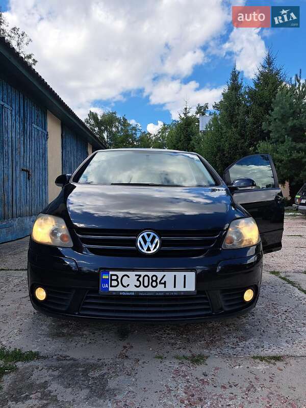 Хетчбек Volkswagen Golf 2006 в Вишгороді