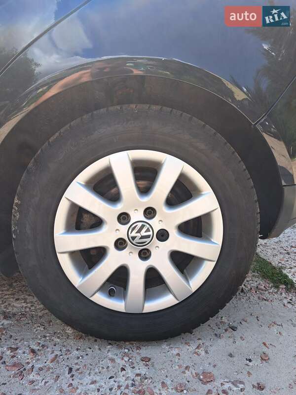 Хетчбек Volkswagen Golf 2006 в Вишгороді