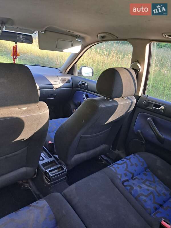 Хэтчбек Volkswagen Golf 1999 в Черновцах