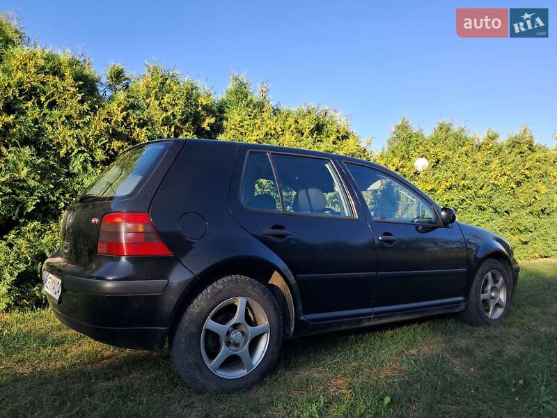 Хэтчбек Volkswagen Golf 1999 в Черновцах