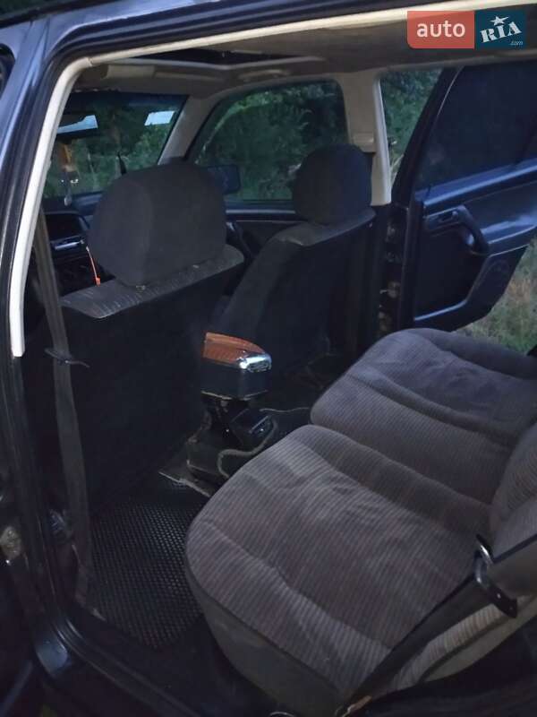 Хетчбек Volkswagen Golf 1993 в Чернігові