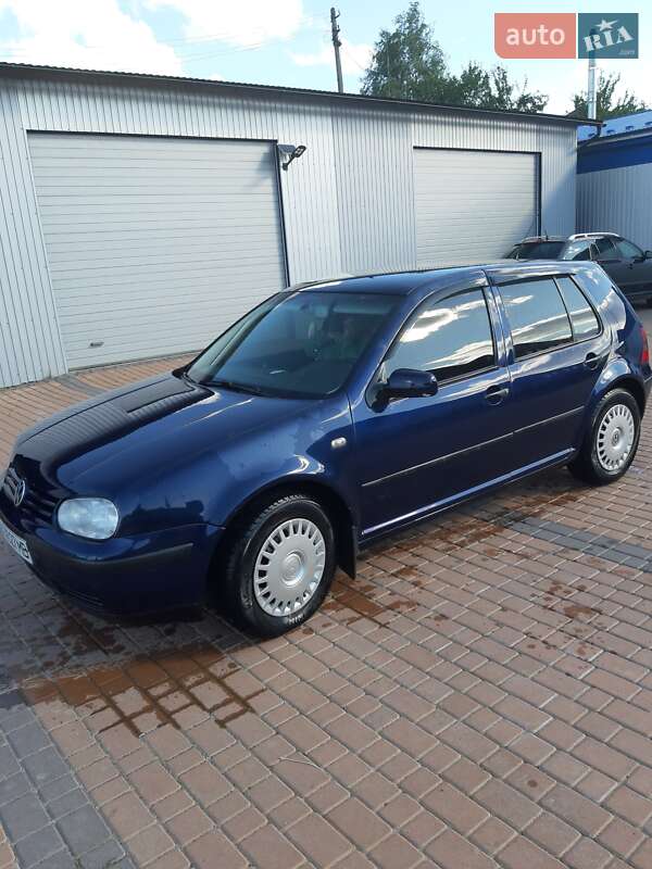 Volkswagen Golf 2000