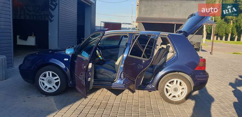 Хетчбек Volkswagen Golf 2000 в Кам'янському