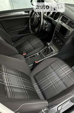Универсал Volkswagen Golf 2015 в Львове