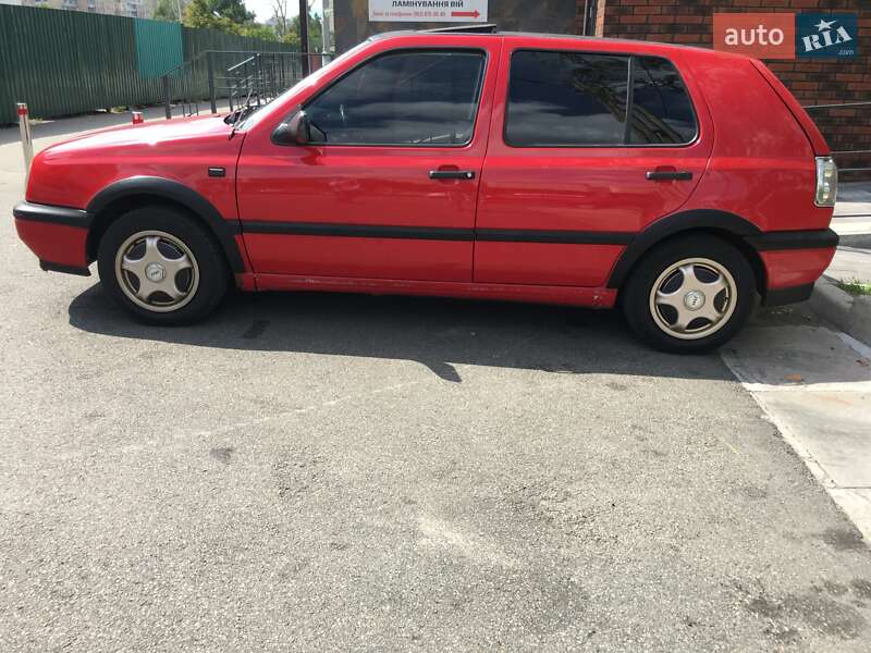 Хетчбек Volkswagen Golf 1992 в Києві