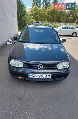 Універсал Volkswagen Golf 2004 в Києві