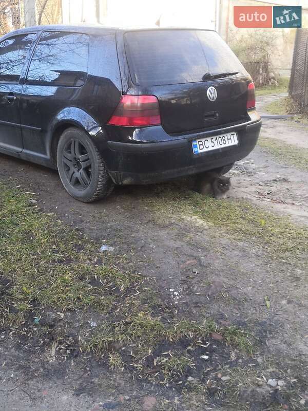 Хэтчбек Volkswagen Golf 2002 в Львове