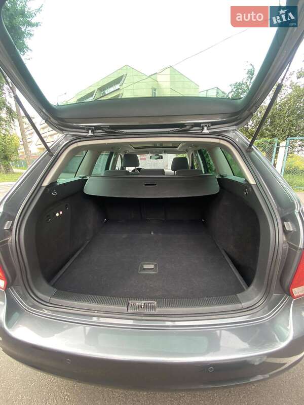 Універсал Volkswagen Golf 2009 в Києві